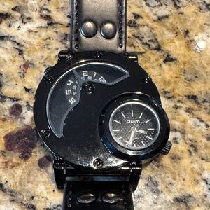 Oulm Black Dual Dial Smartwatch